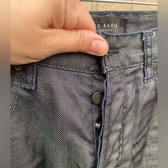 Ted Baker London Dark Blue Denim Button Fly Straight Legged Blue Jeans 32L - Picture 5 of 9